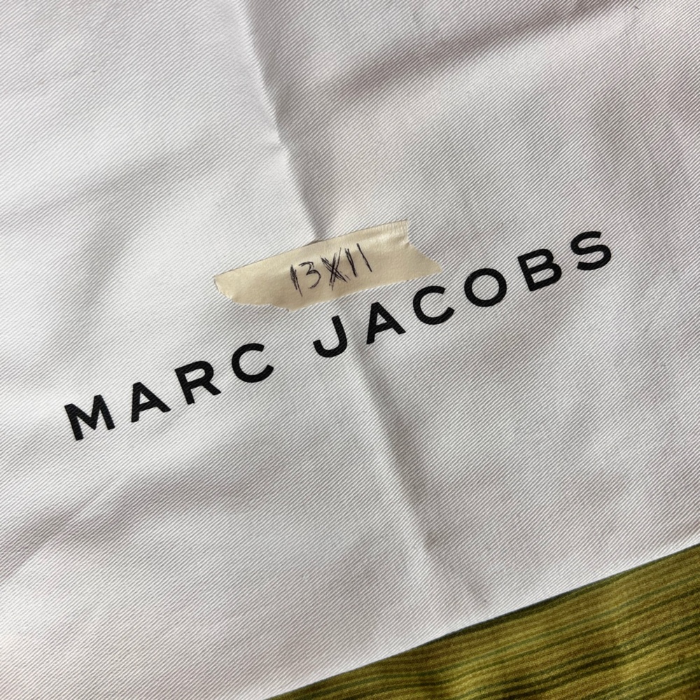 Marc Jacobs White Bag with Black Logo - Picture 2 of 2